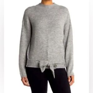 WAYF Luxurious Gray Sweater W Tie Size Medium
